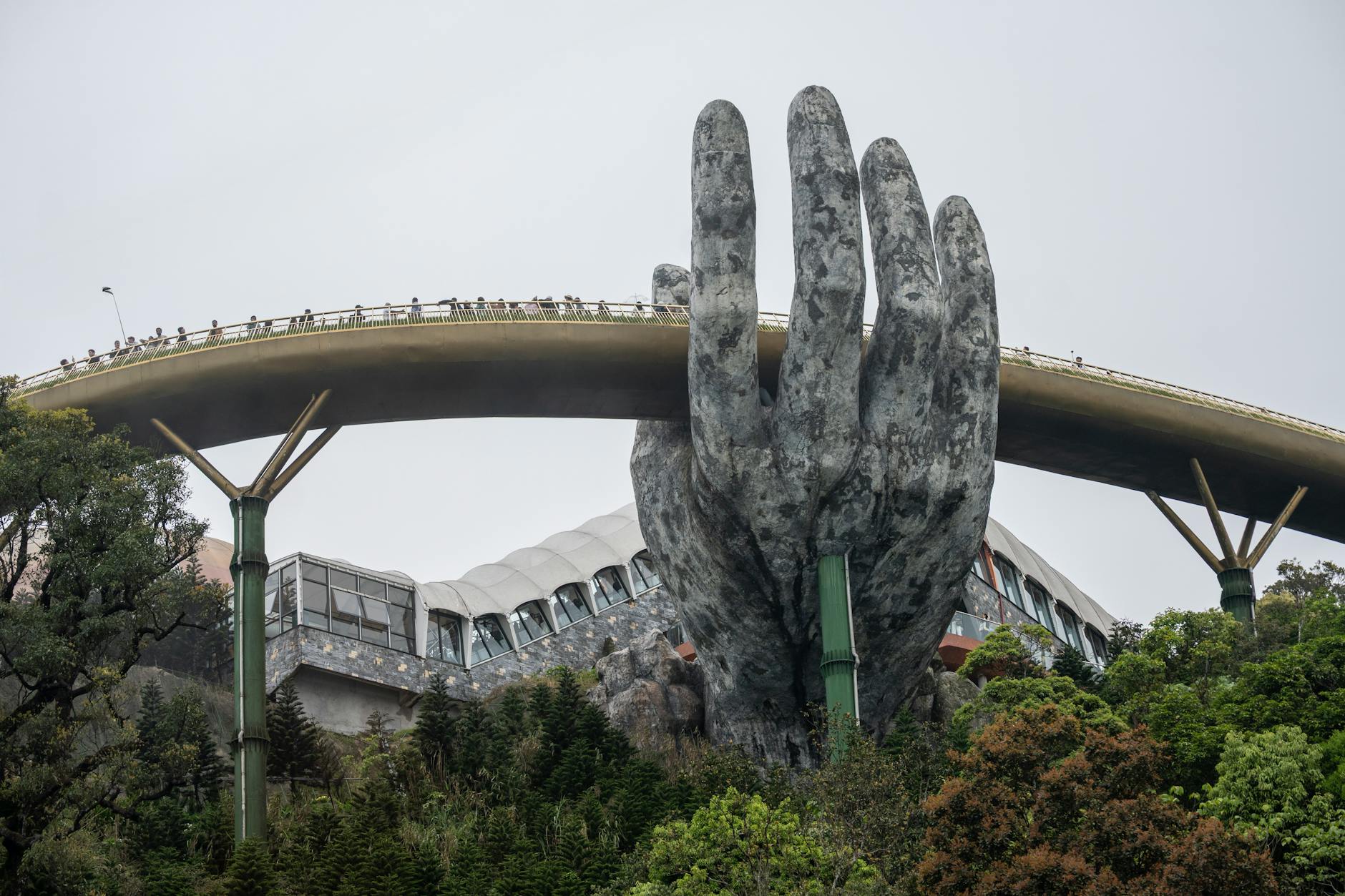 Szpital w Szczecinie po cyberataku – powrót do normalności i świadomość zagrożeń cyfrowych.